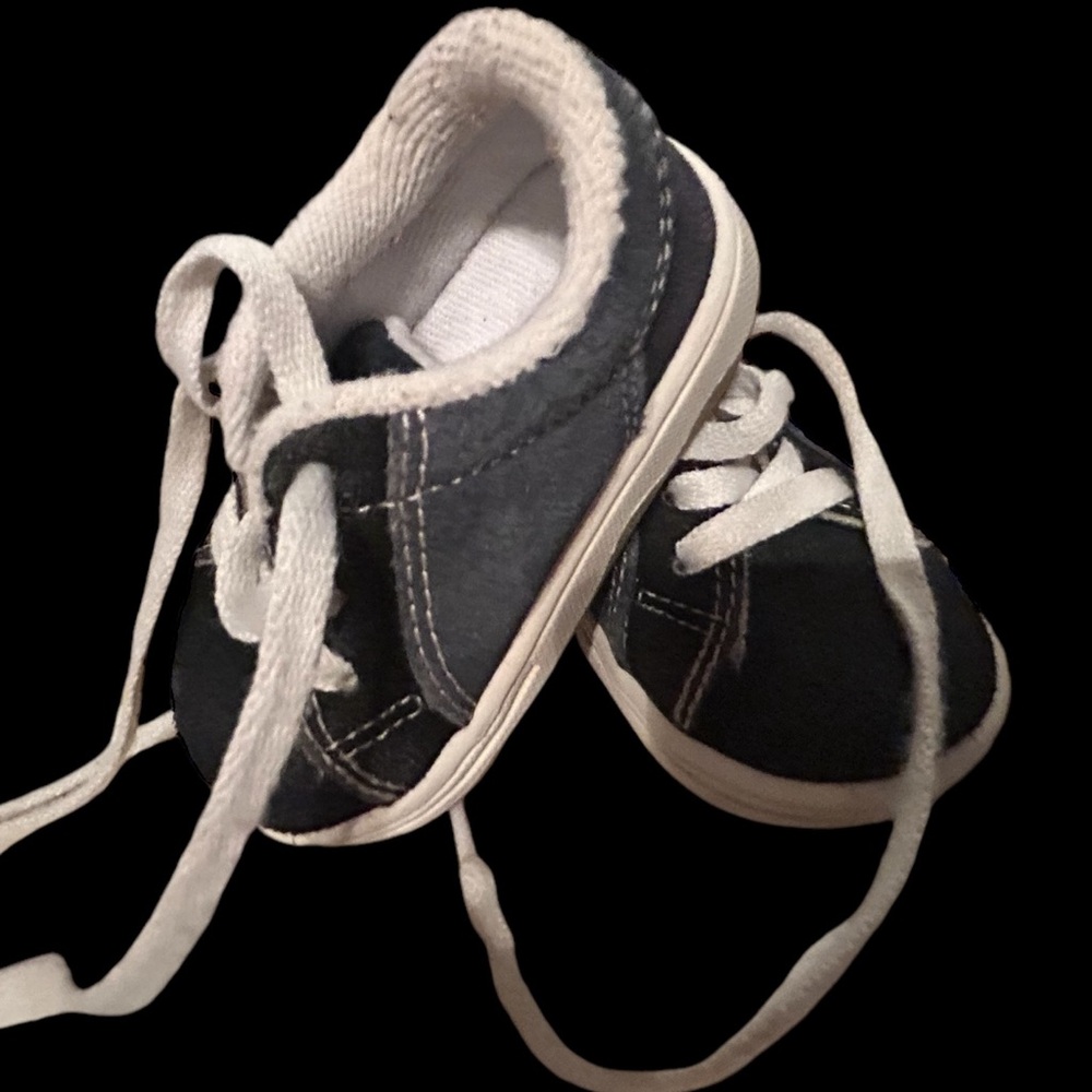 Navy size 3 baby sneakers GUC